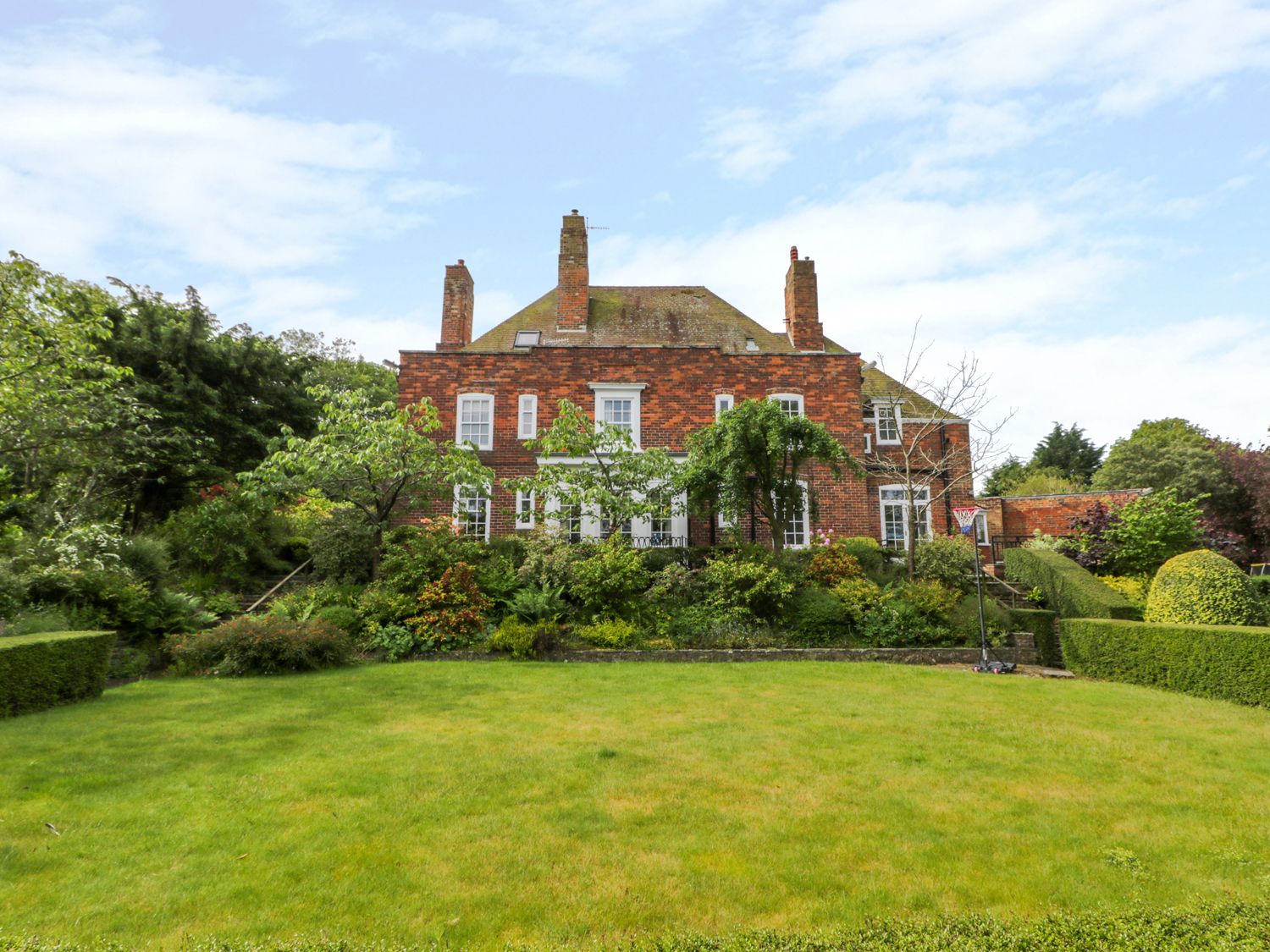 The Manor House Scarborough sleeps 17 guests ( Ref 1000748 ) Holiday cottage in Scarborough for large group