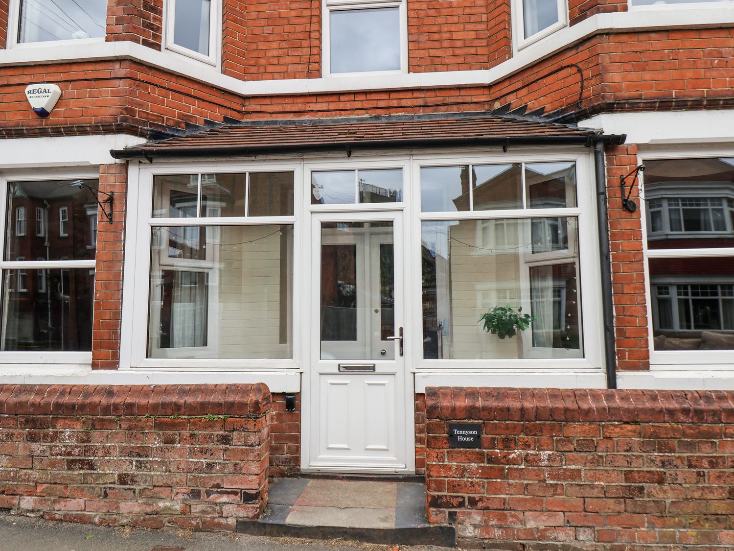 94 Tennyson Avenue, Scarborough
