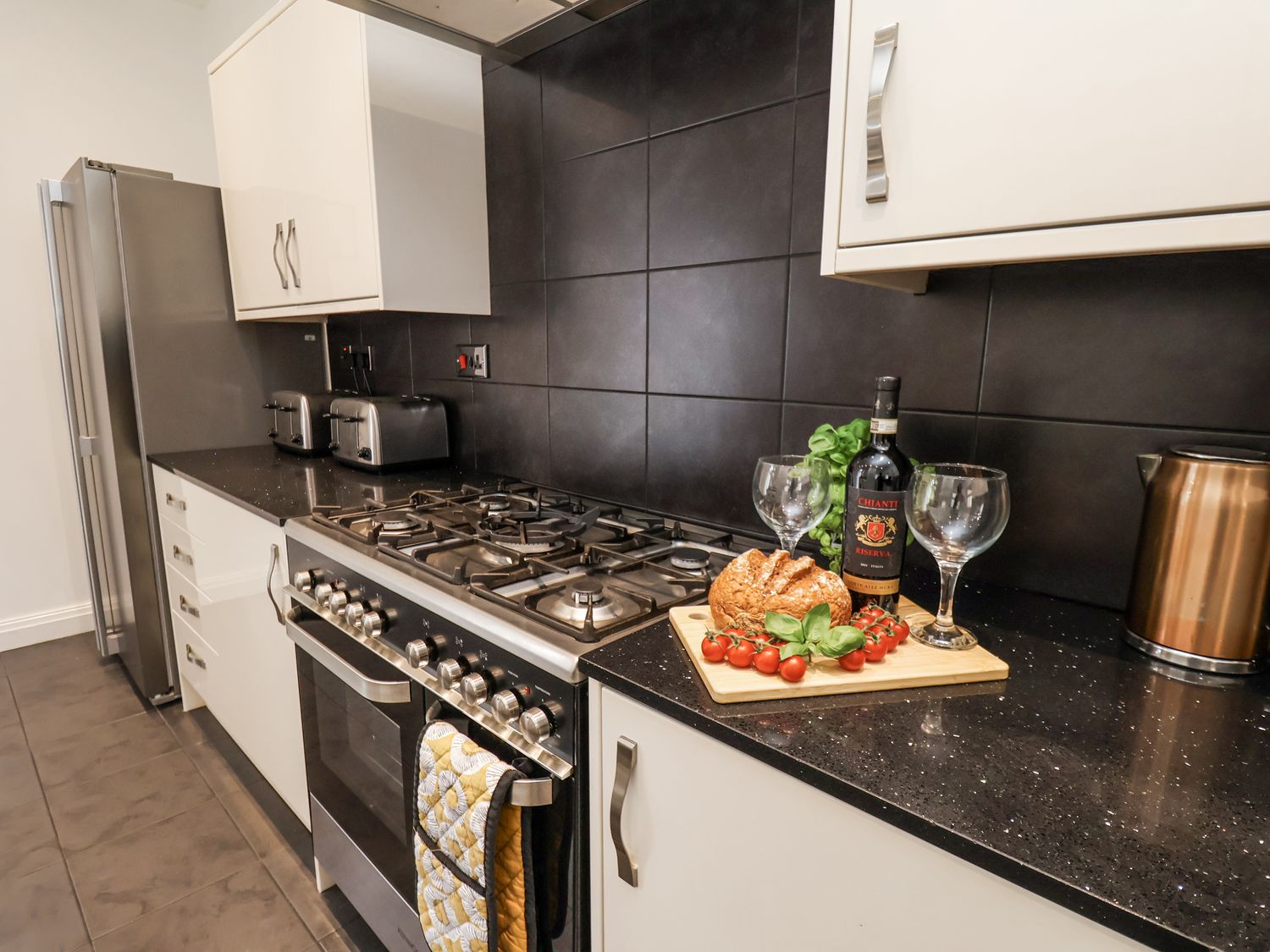 94 Tennyson Avenue, Scarborough