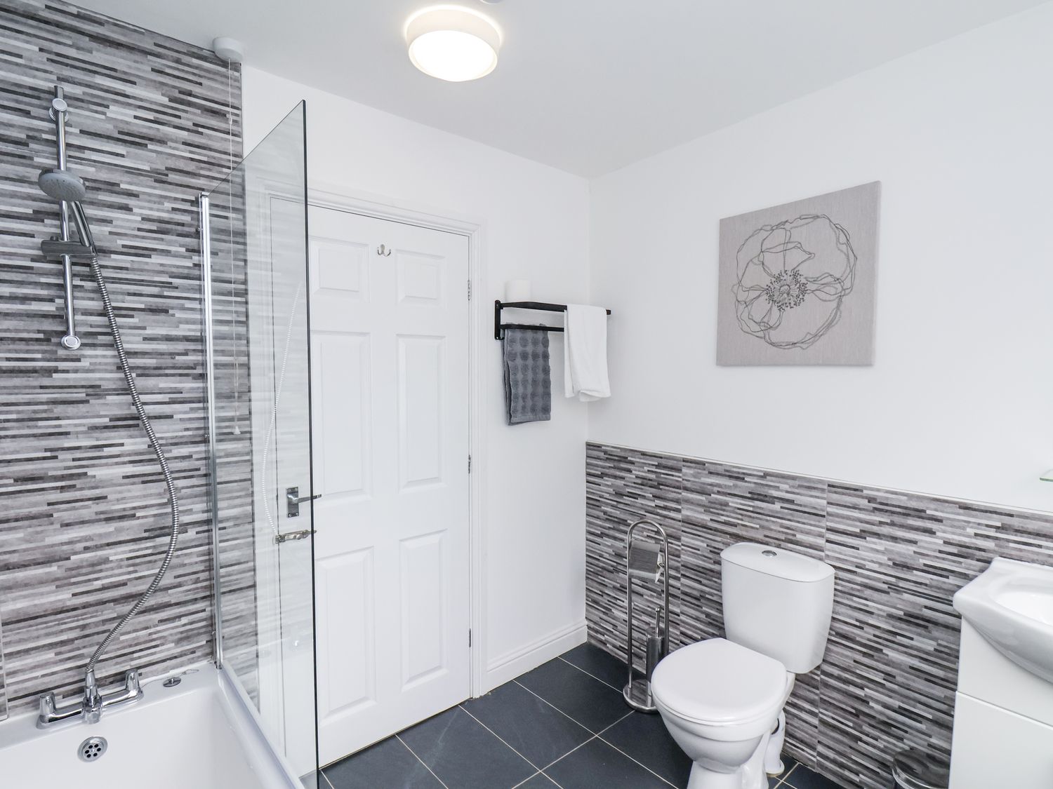 94 Tennyson Avenue, Scarborough