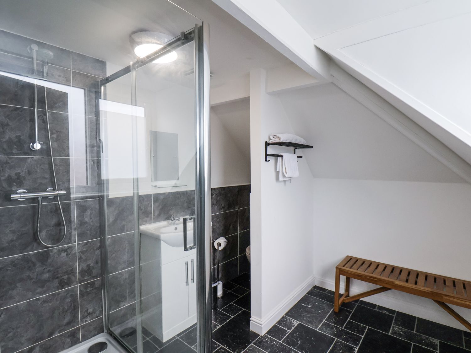 94 Tennyson Avenue, Scarborough