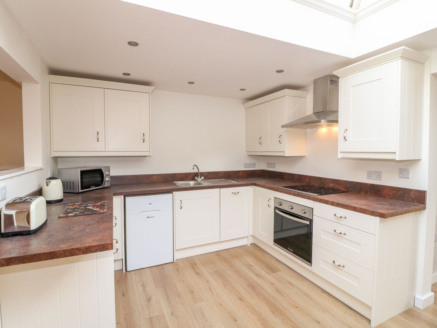 Basset Lodge, Leadenham, Lincolnshire
