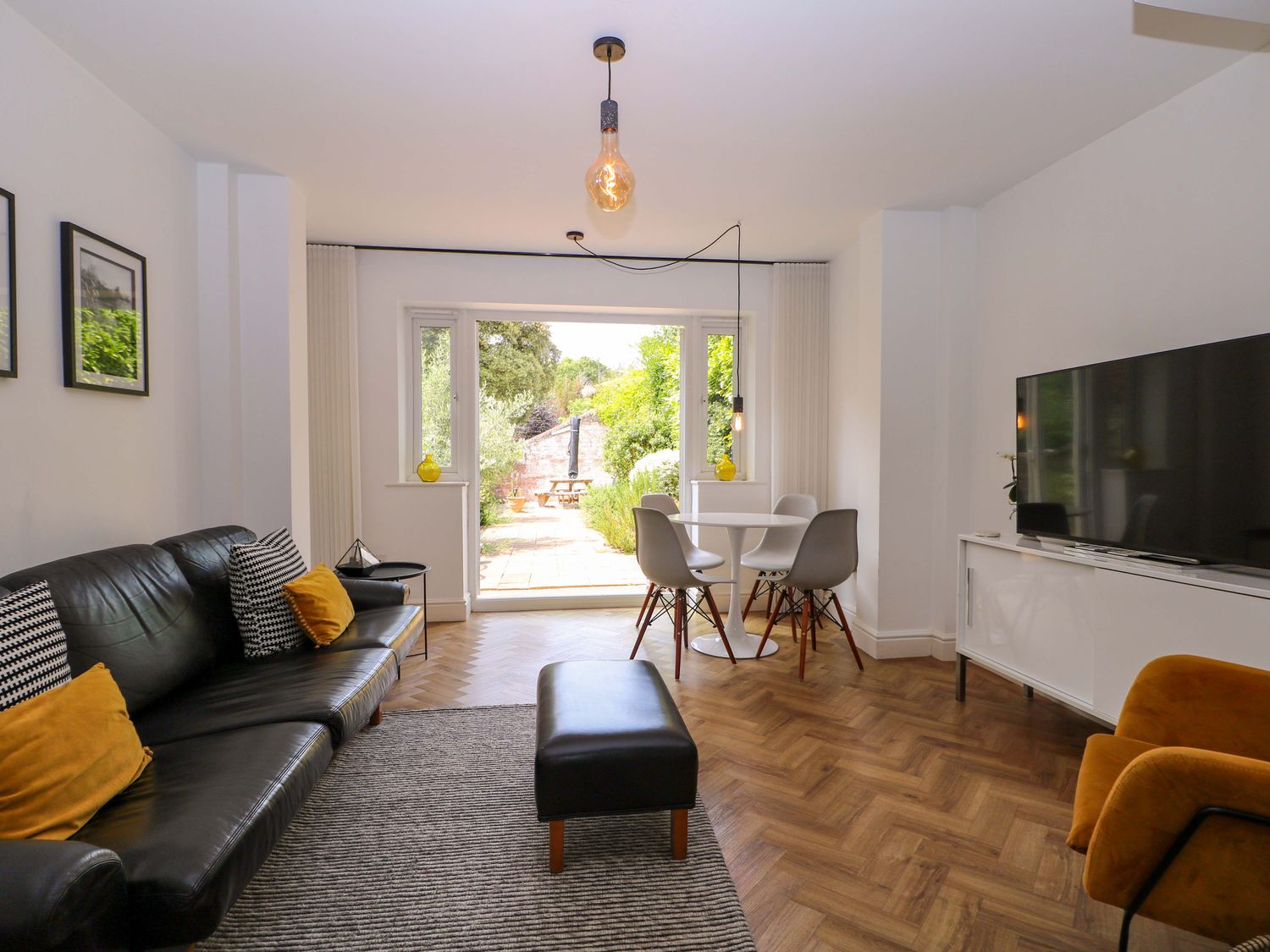 2A The Mews, Langstone