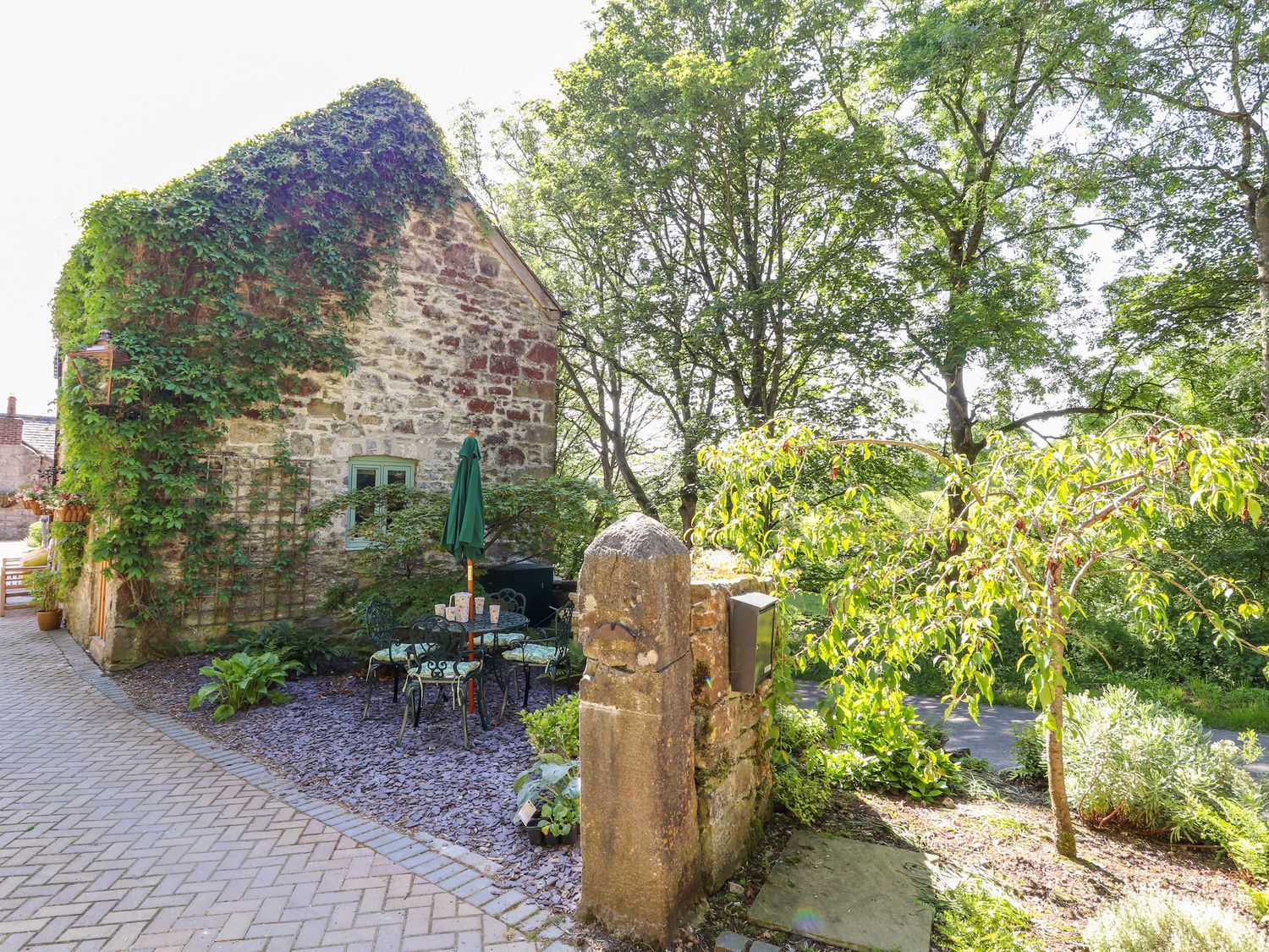 The Old Coach House, Llanarmon-Yn-Ial