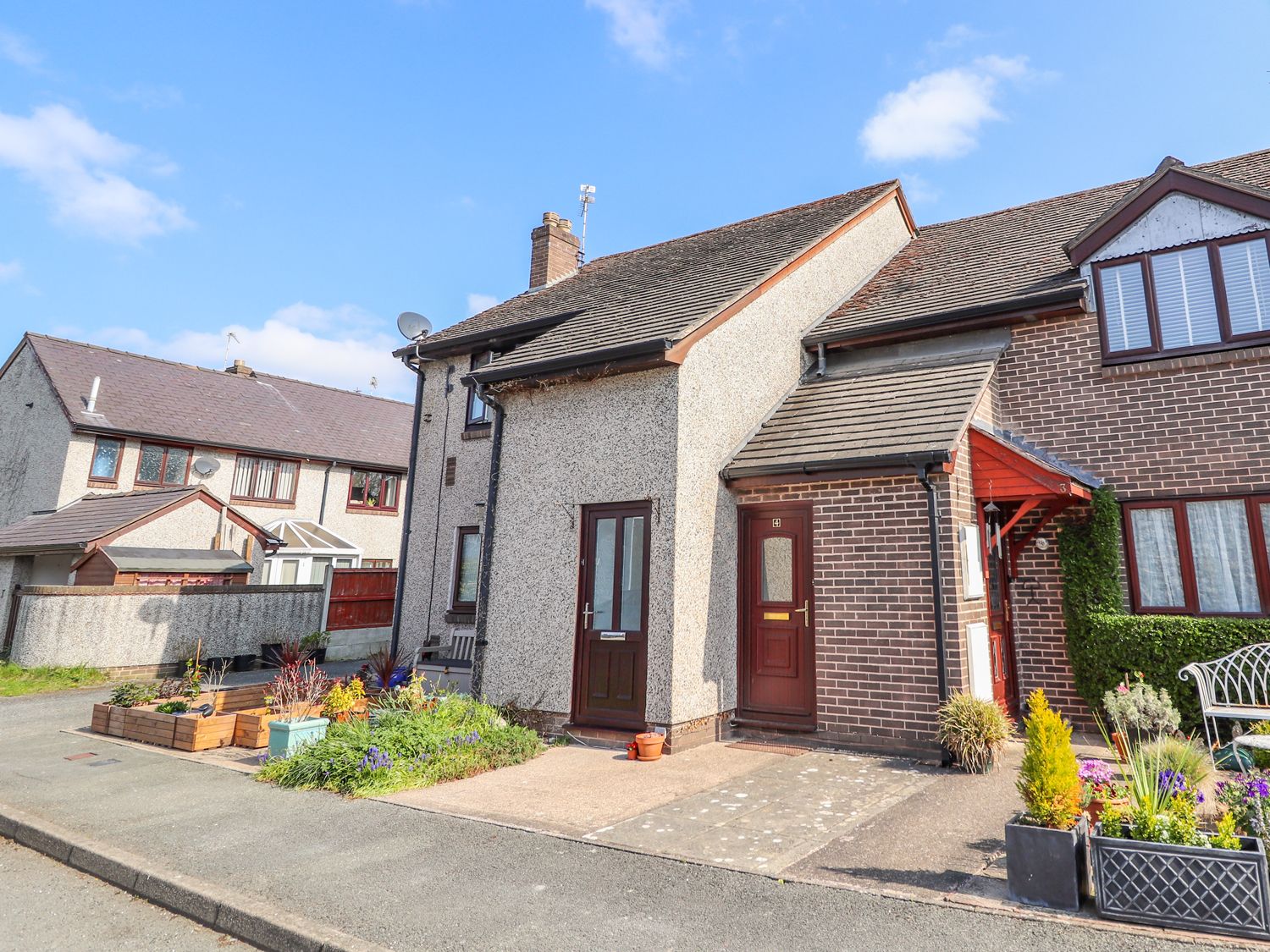 2 Maes Ffynnon, Denbighshire