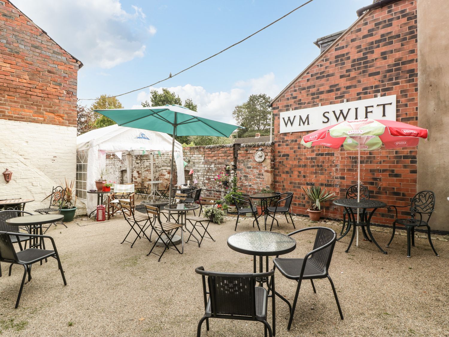 Swifts Nest, Cookley