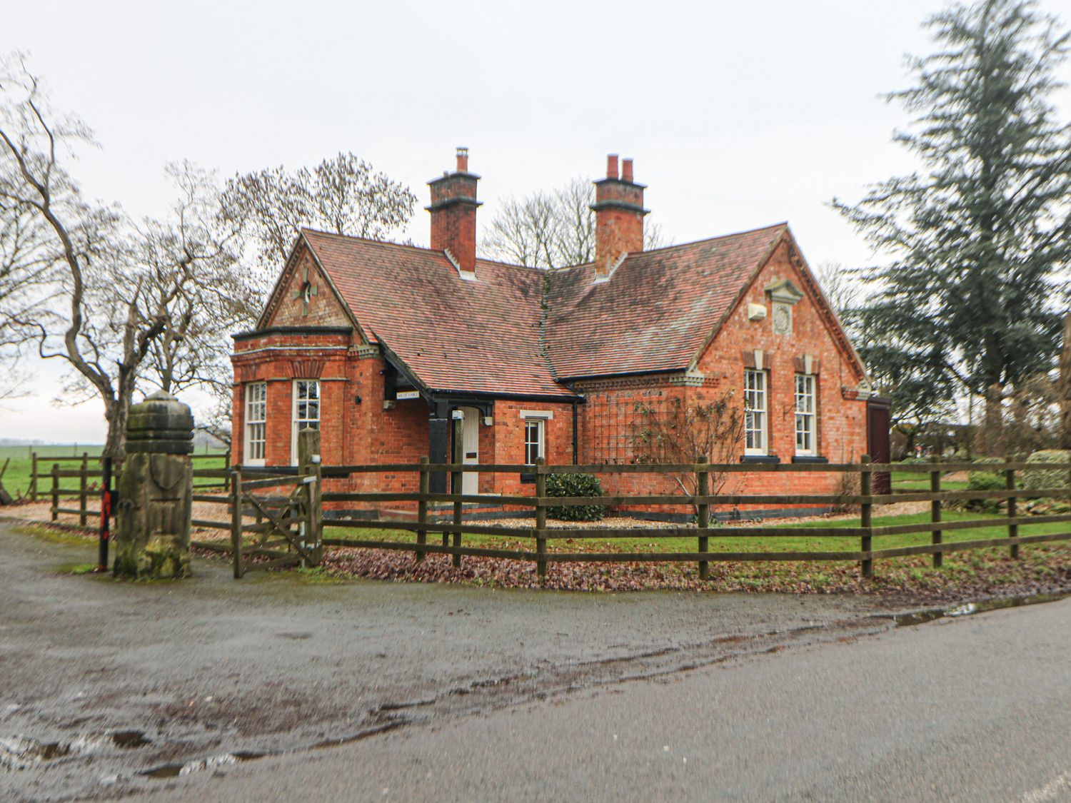 South Lodge, Derbyshire