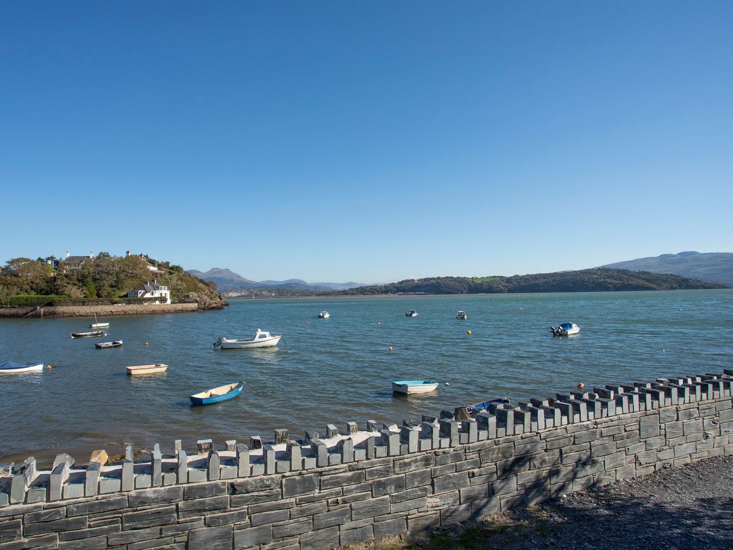 St Agnes, Borth-Y-Gest