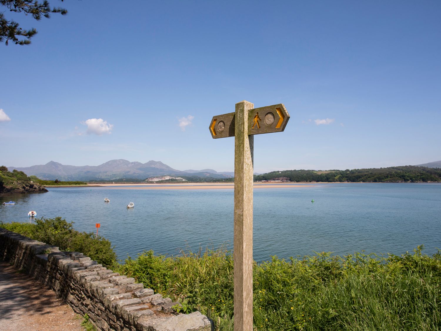 St Agnes, Borth-Y-Gest