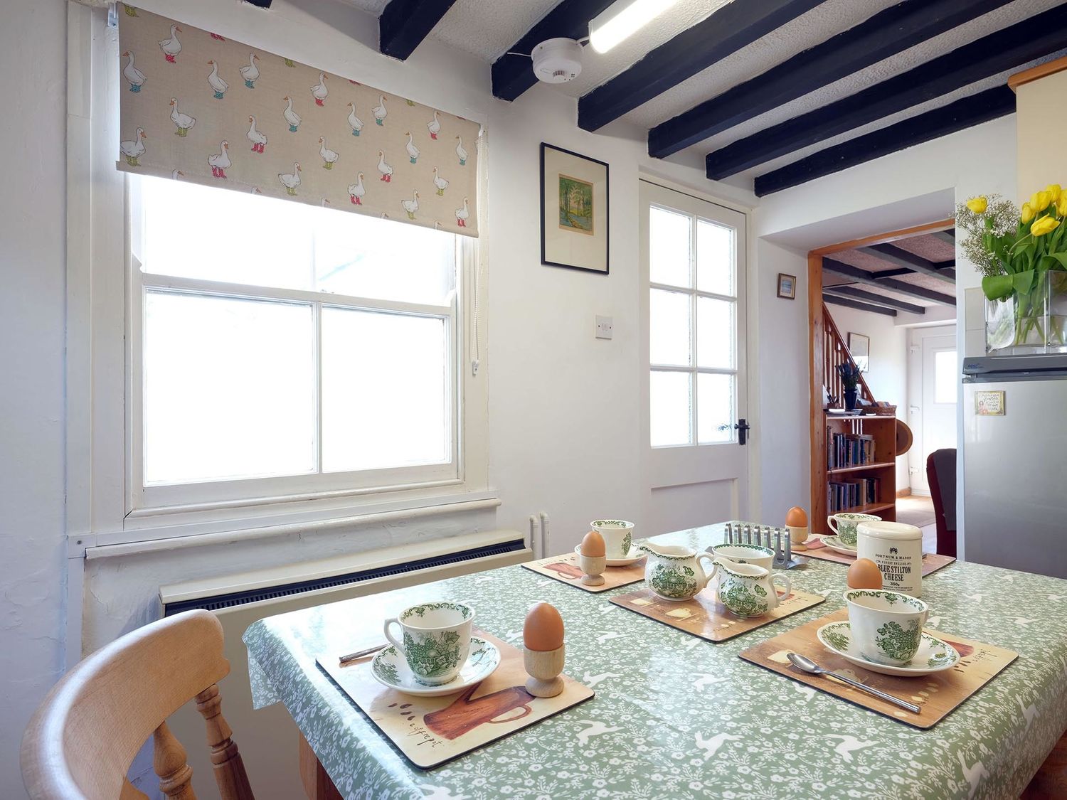 Cae Person, Llangoed