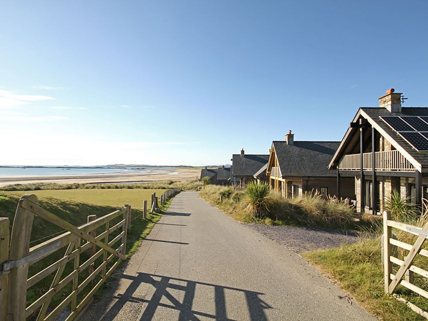 Cowrie Cottage, Rhosneigr Isle of Anglesey Wales Cottages For