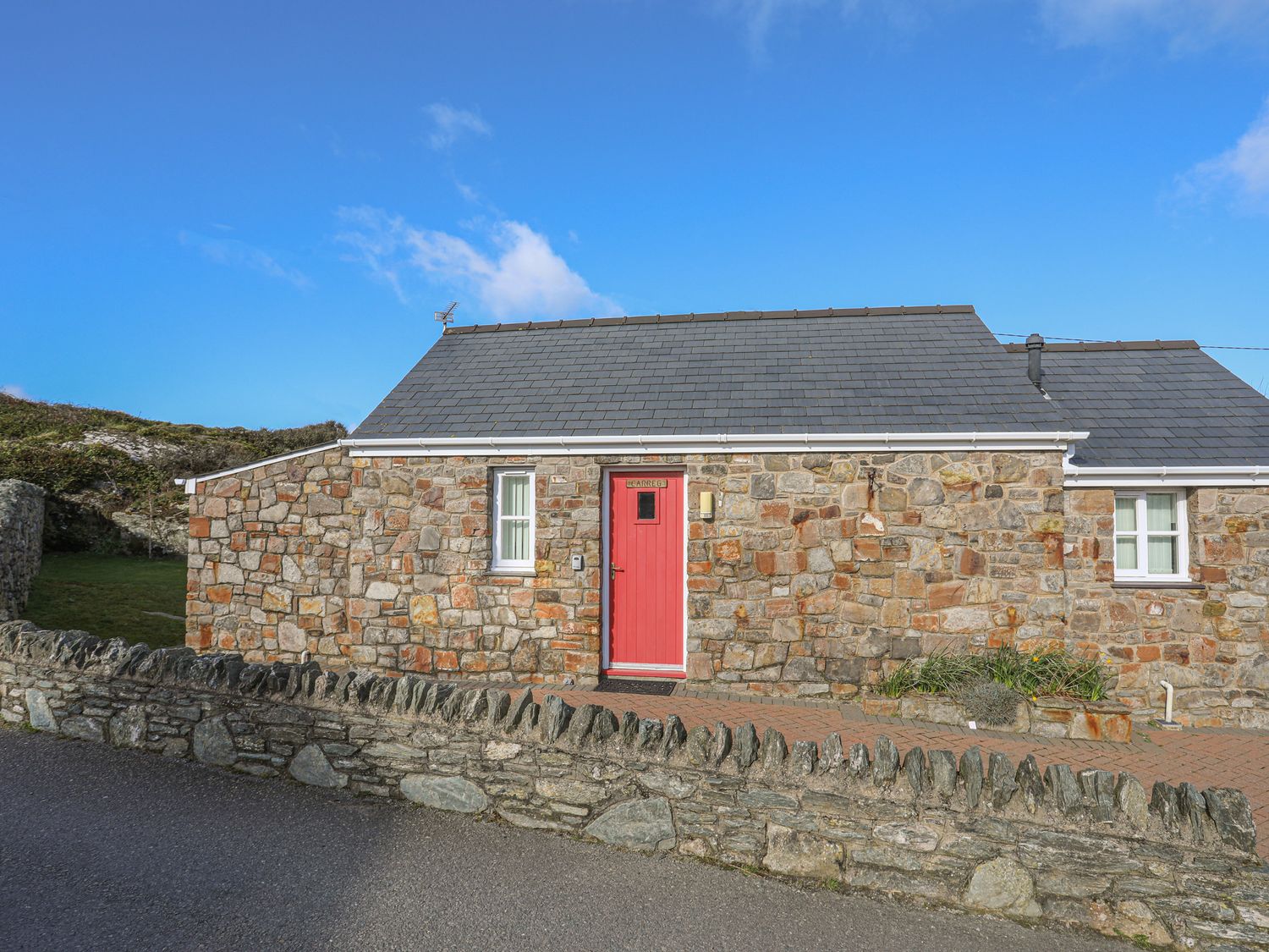 Tyn Towyn Bwthyn Carreg Trearddur Bay Self Catering Holiday Cottage