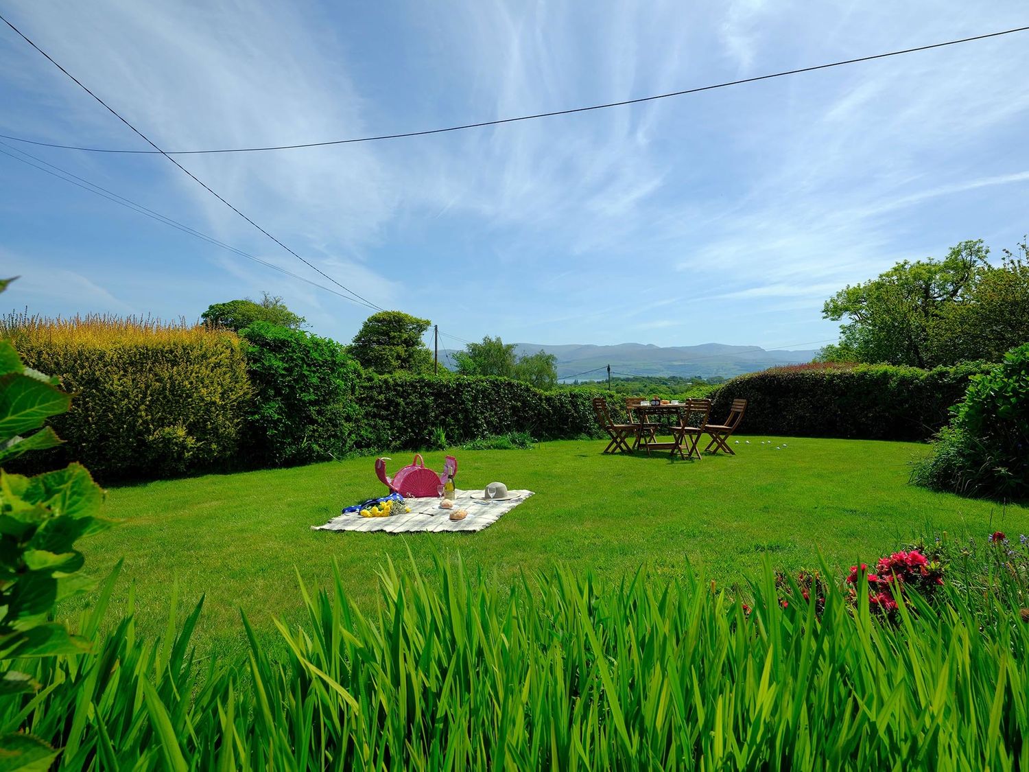 Ty Hir, Llangoed