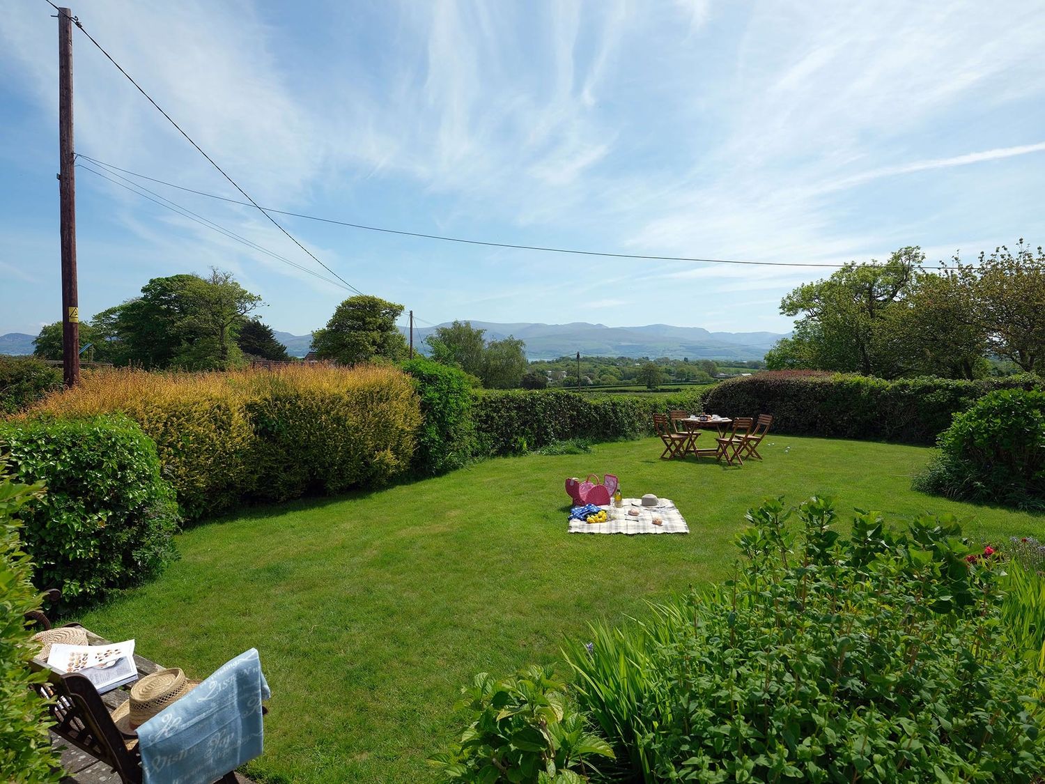 Ty Hir, Llangoed