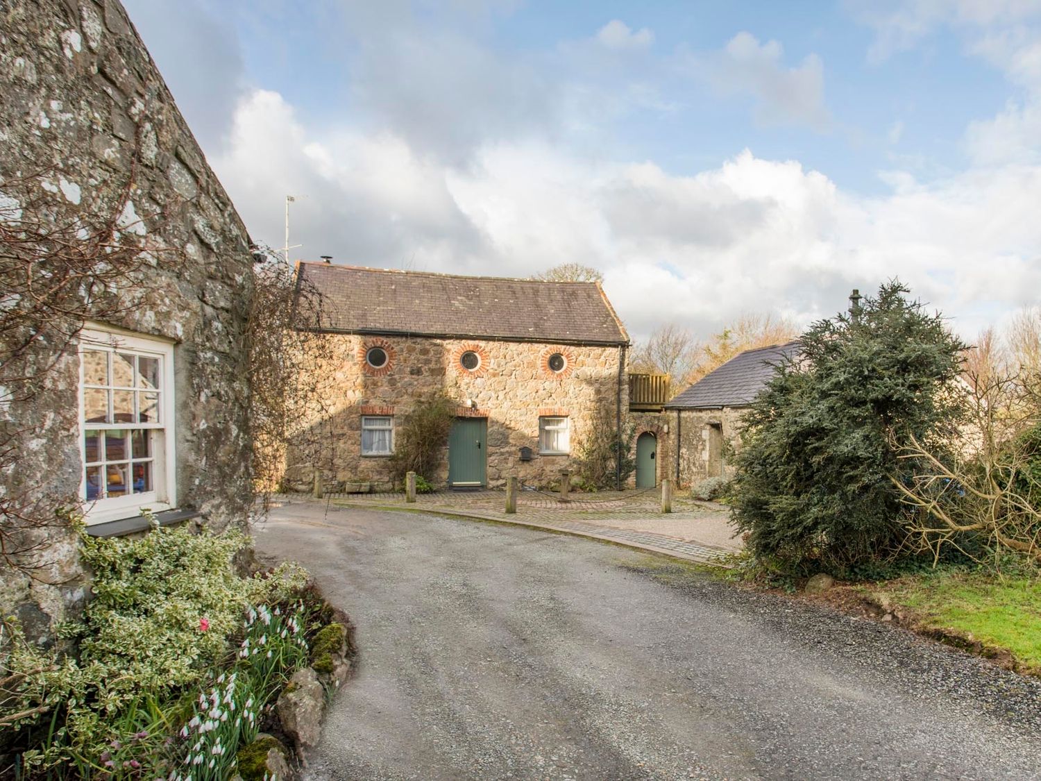 Vine Tree Barn, Pentre Berw