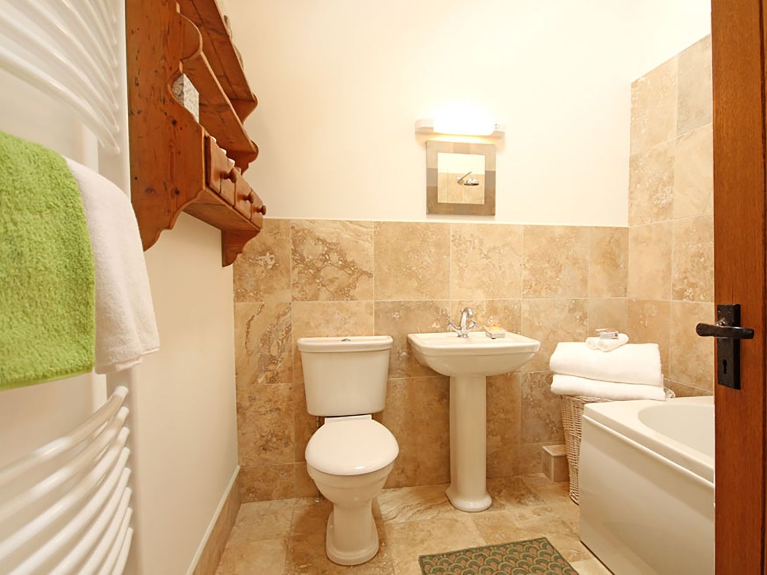 Y Beudy, Llanynghenedl