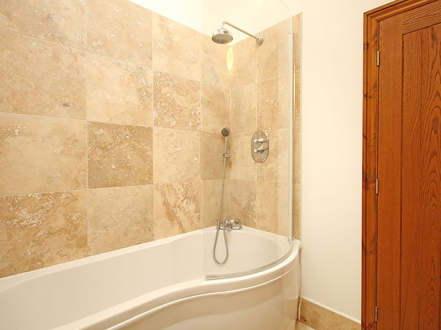 Y Beudy, Llanynghenedl