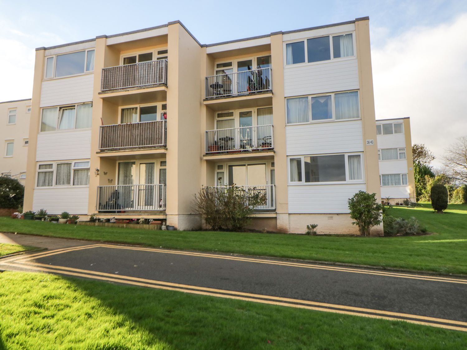36 Devondale Court, Devon