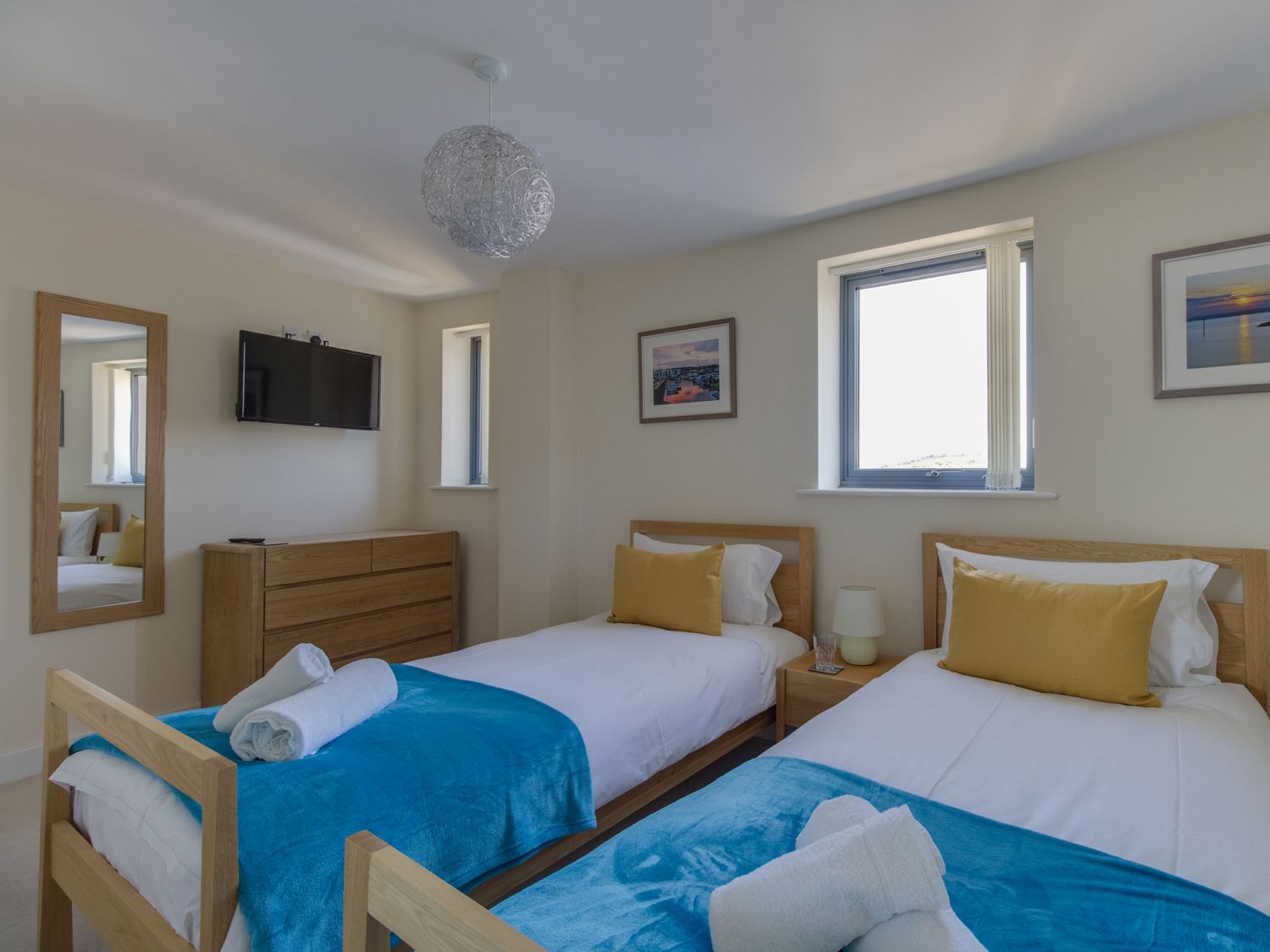 Westbay Penthouse, West Bay