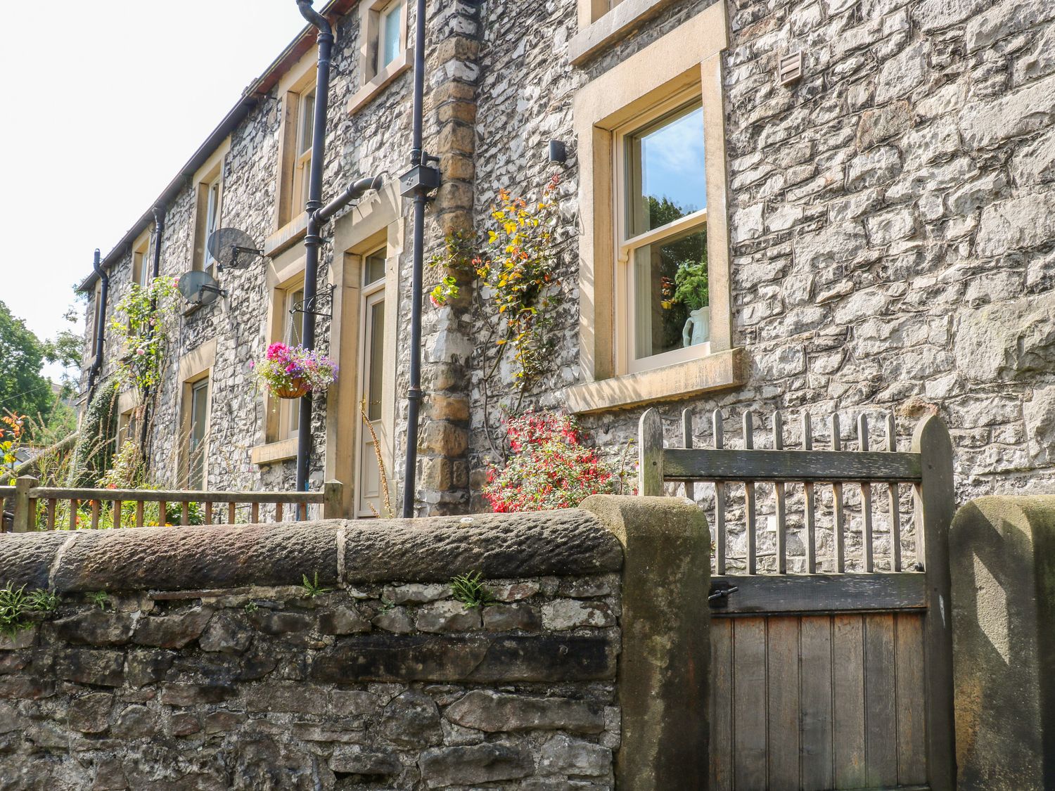 Jeffrey Barn, Bradwell Derbyshire England Cottages For Couples