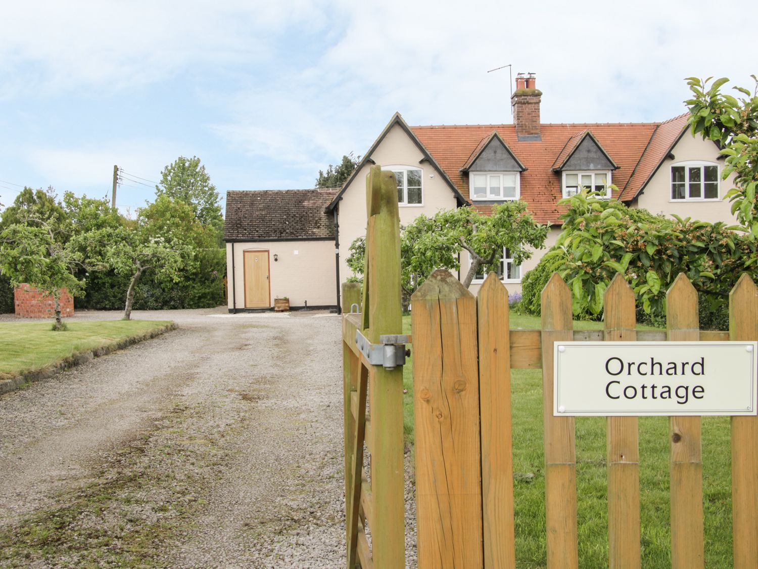 Orchard Cottage, Weston-Under-Redcastle
