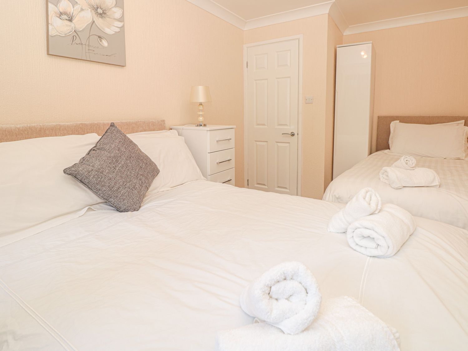 1 Dartside Court, Dartmouth