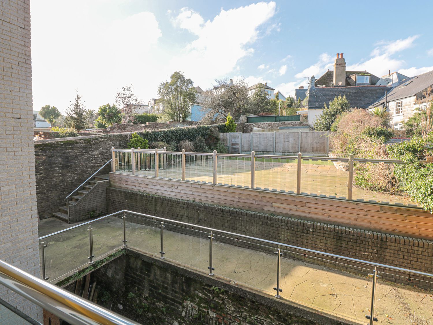 1 Dartside Court, Dartmouth
