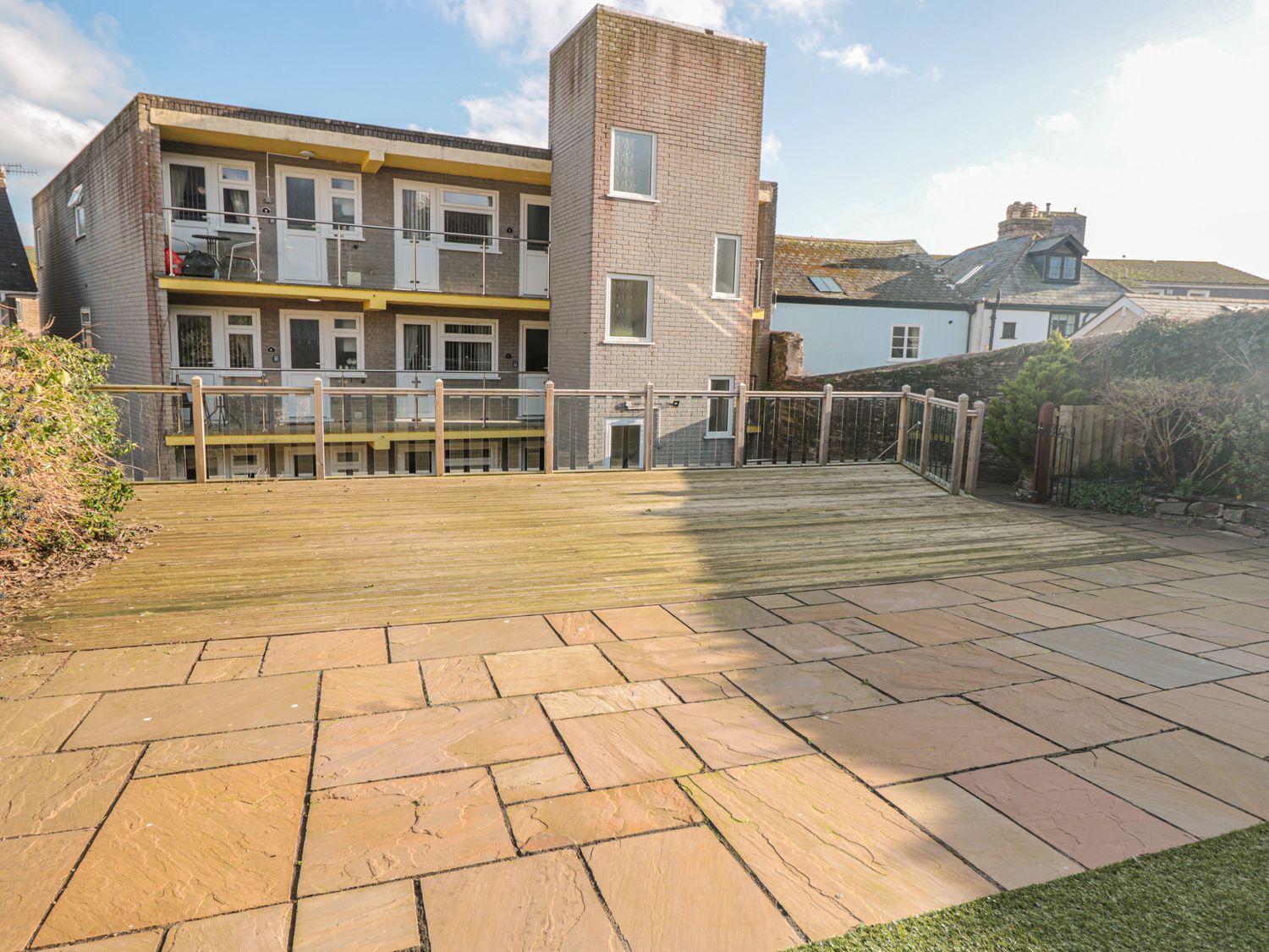 1 Dartside Court, Dartmouth