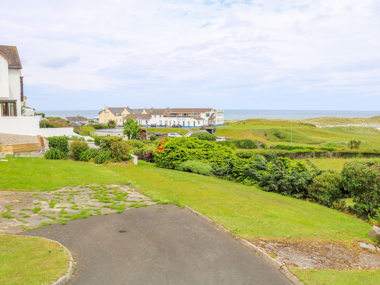 Seacoast Cottage, Castlerock