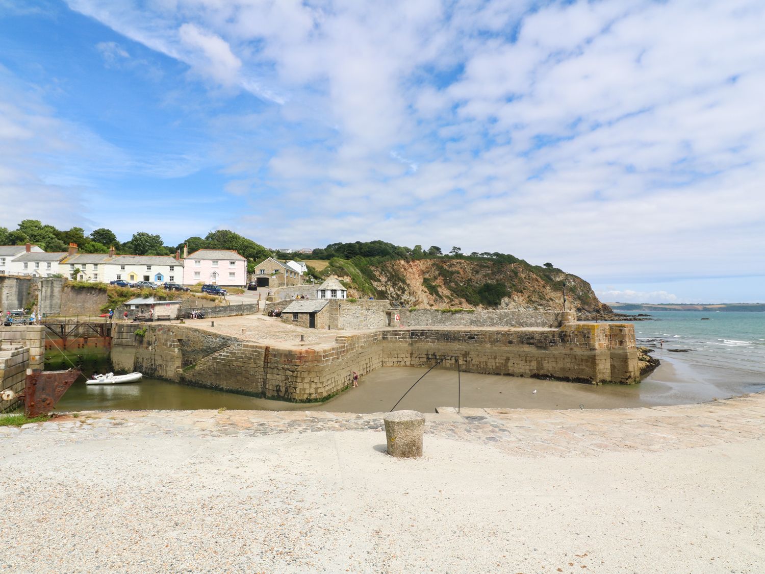 PENGELLY, Sticker - Cornwall - England : Cottages For Couples, Find ...