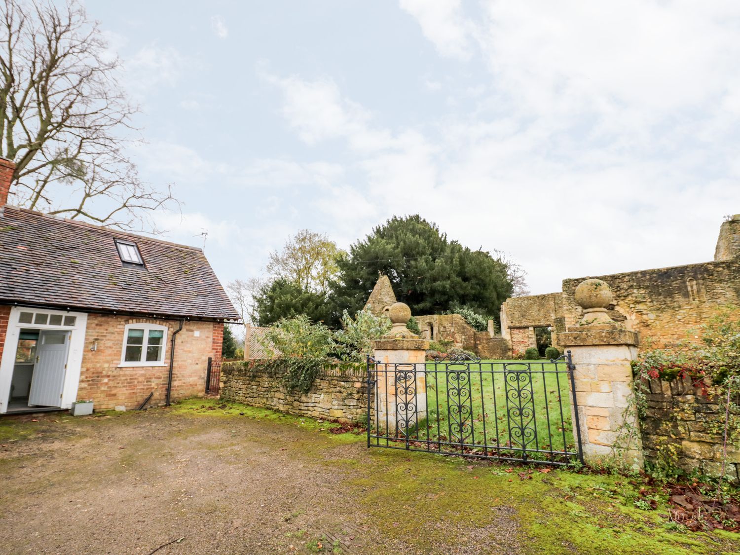 Chapel Cottage, Pershore Worcestershire England Cottages For
