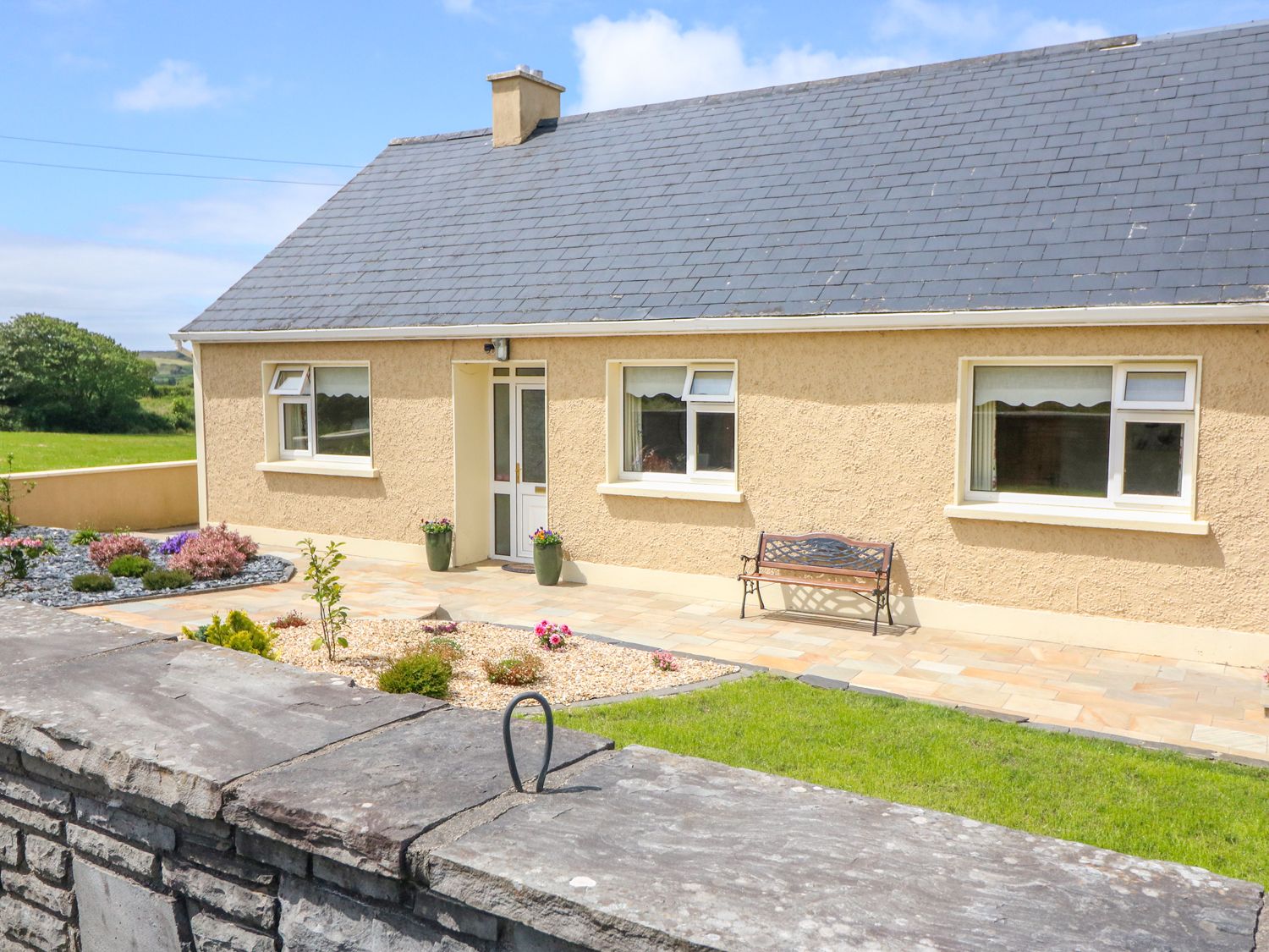 Sea View Hideaway - County Clare - 1014300 - photo 1