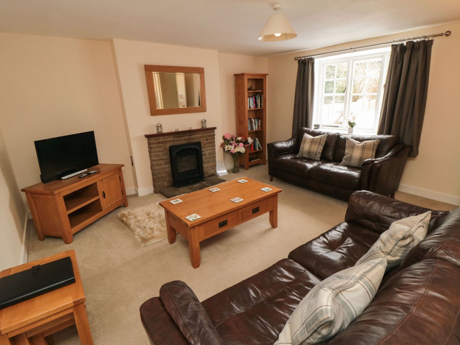 PINE COTTAGE, Snainton 