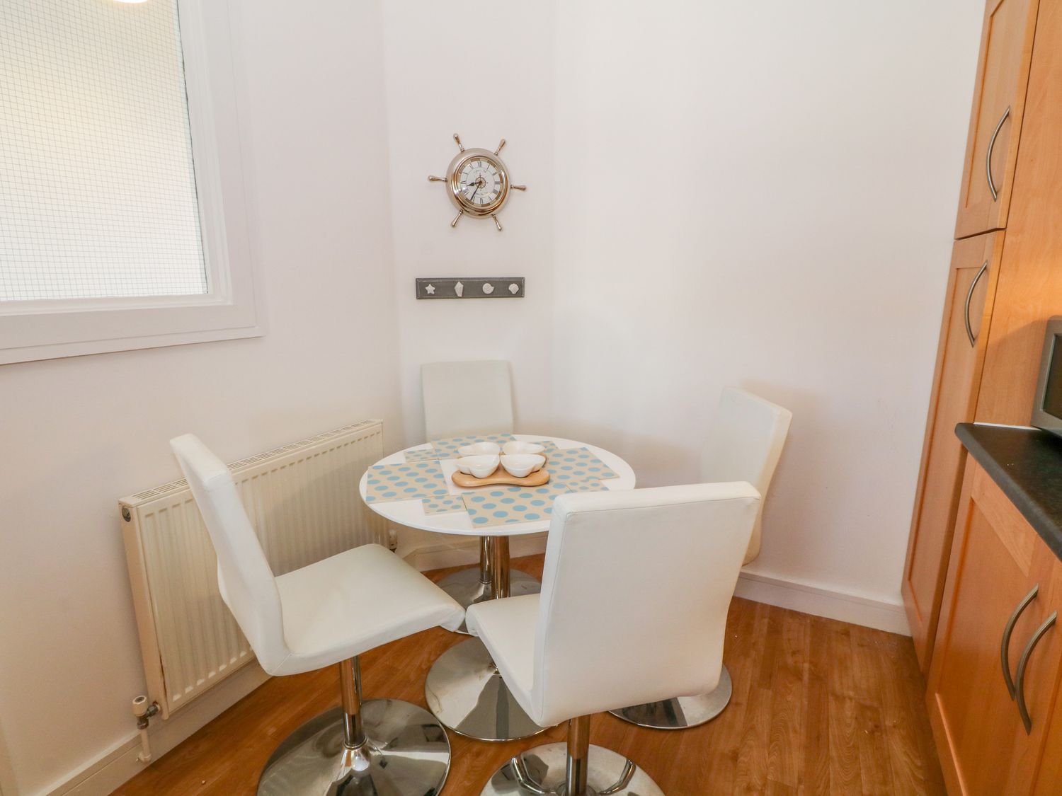 Apartment 14, Pwllheli