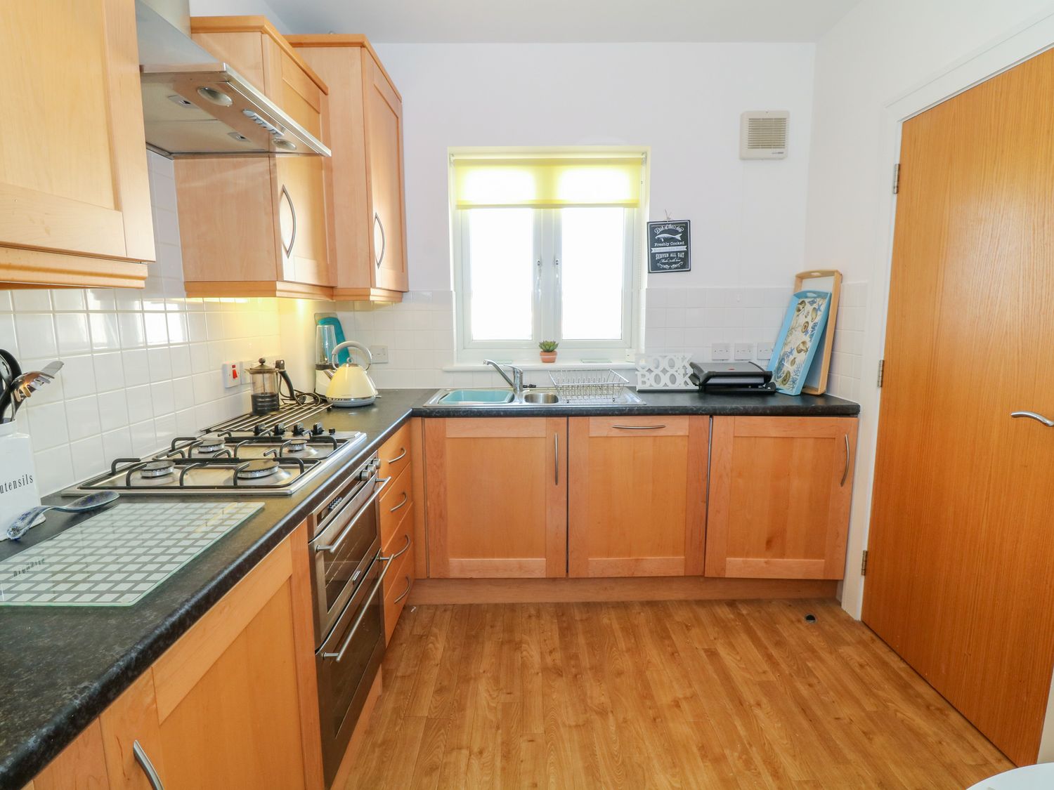 Apartment 14, Pwllheli