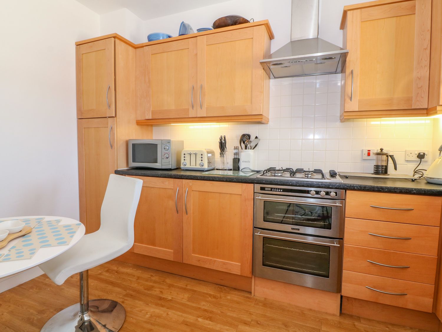 Apartment 14, Pwllheli