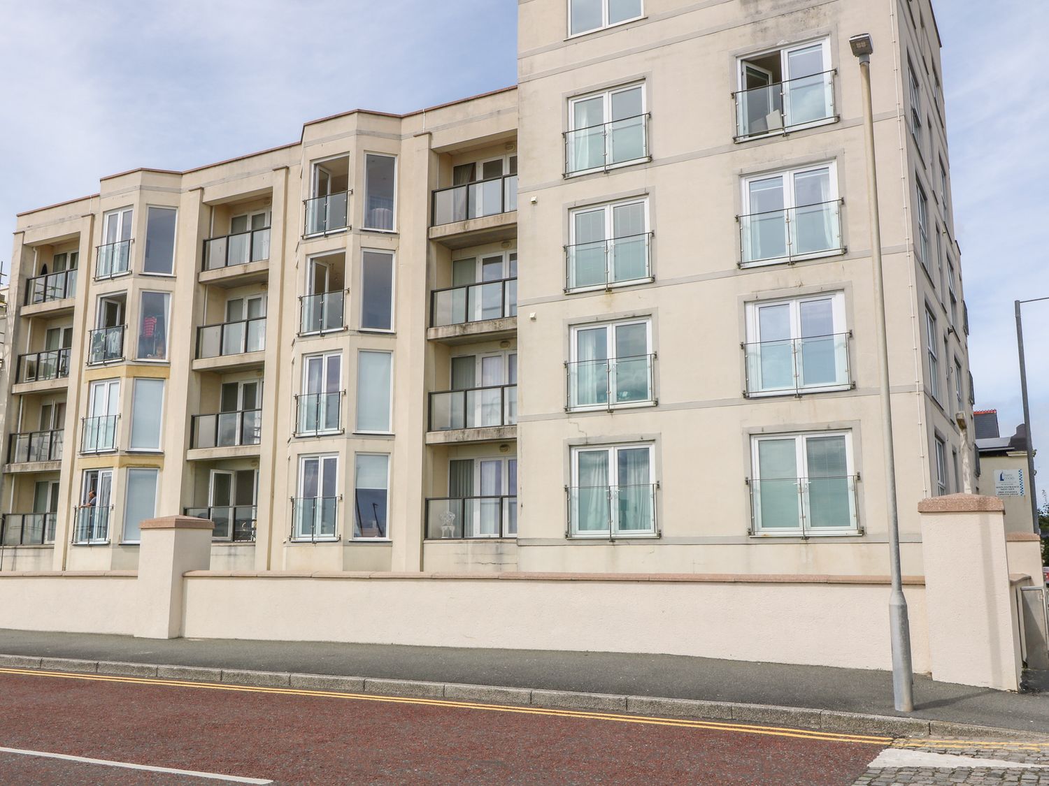 Apartment 14, Pwllheli