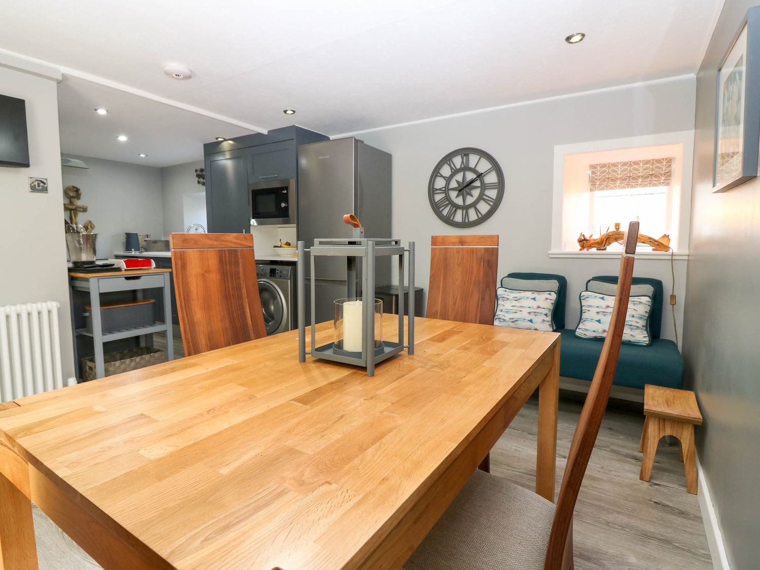 61 Seatown, Cullen