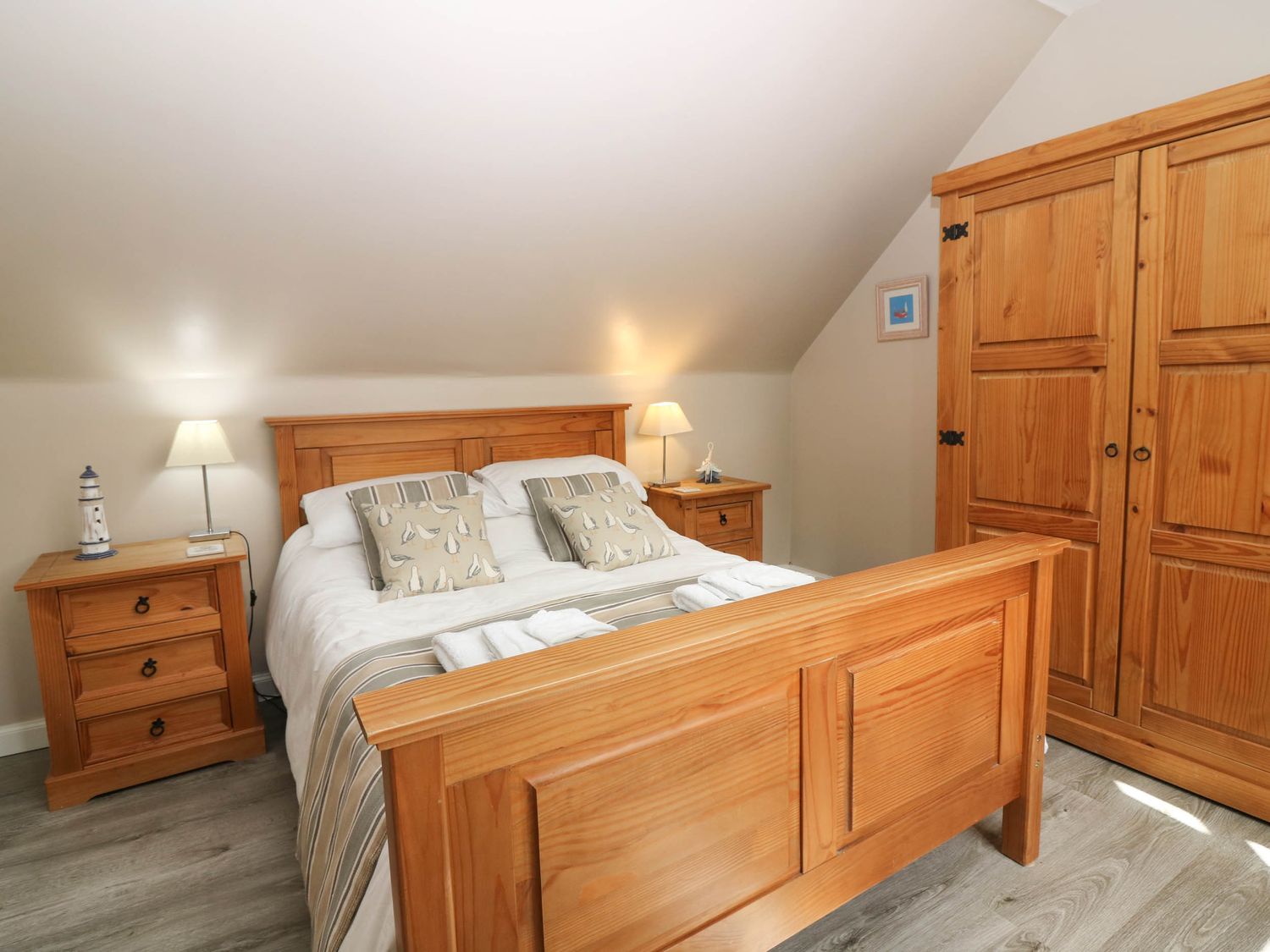 61 Seatown, Cullen