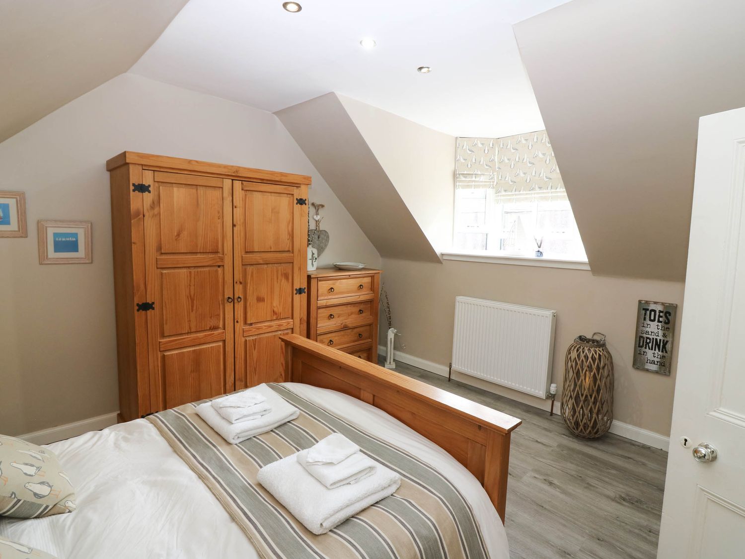 61 Seatown, Cullen