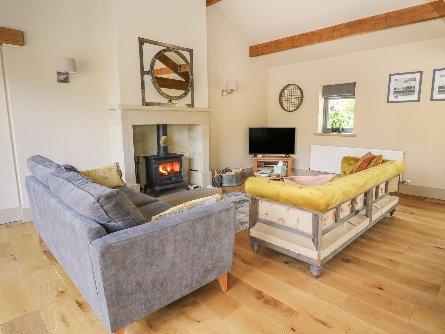 The Old Shippon Mews Cowling ( Ref 1017549 ) Holiday home at The Old Shippon Cottages Cowling North Yorkshire