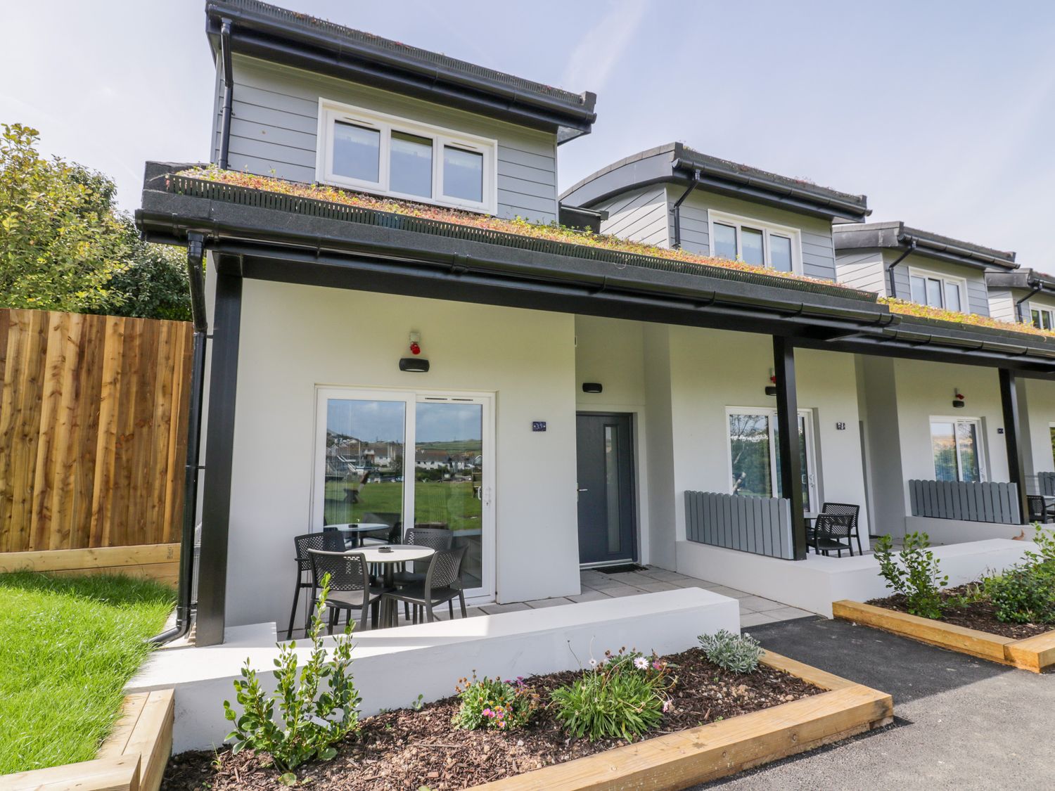 31 Garden Villas, Porth