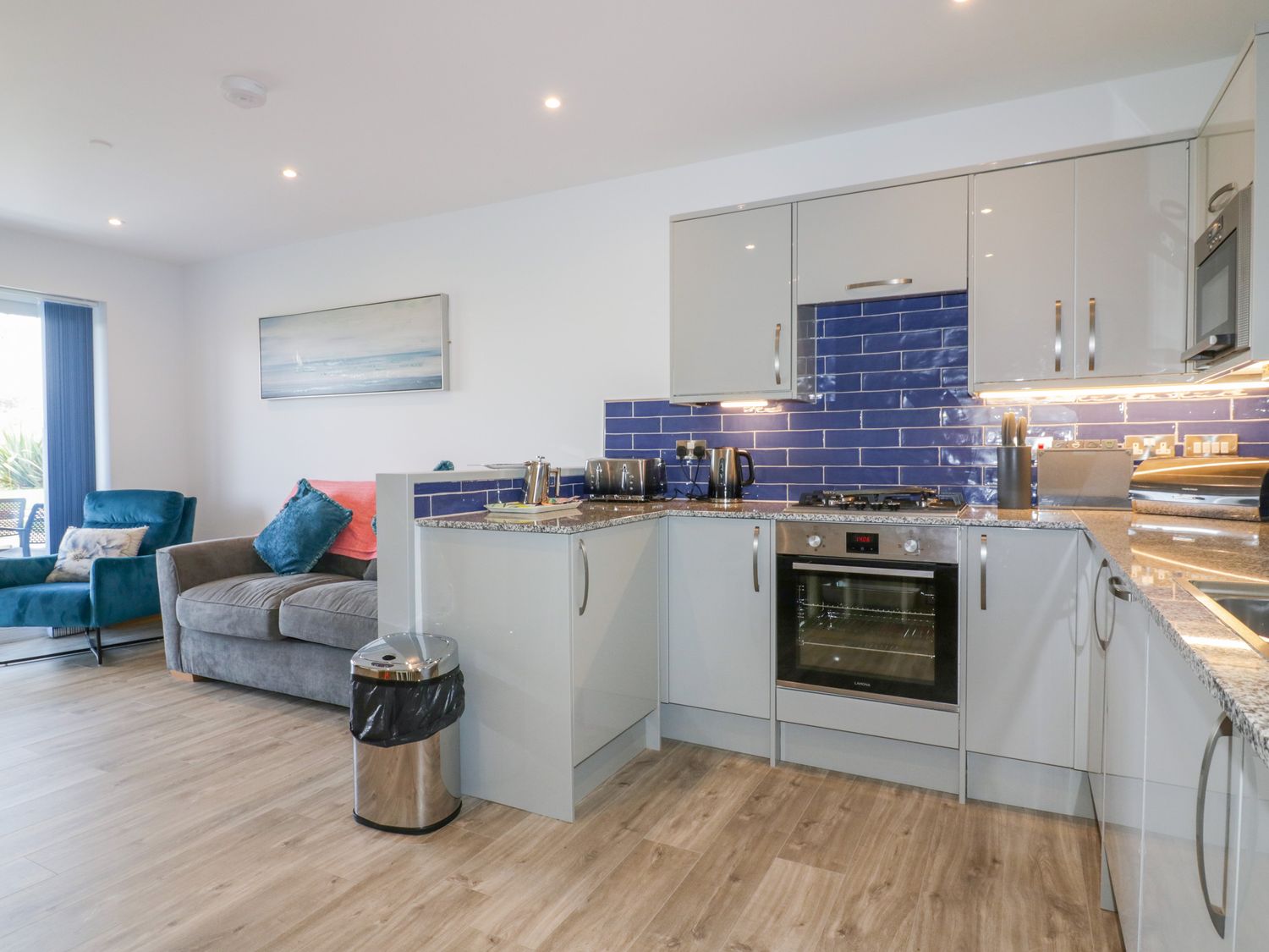 31 Garden Villas, Porth