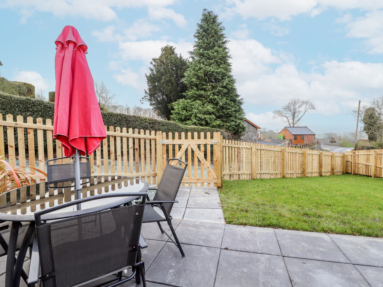 Cut Moch, Plas Moelfre Hall Barns, Llanrhaeadr-Ym-Mochnant