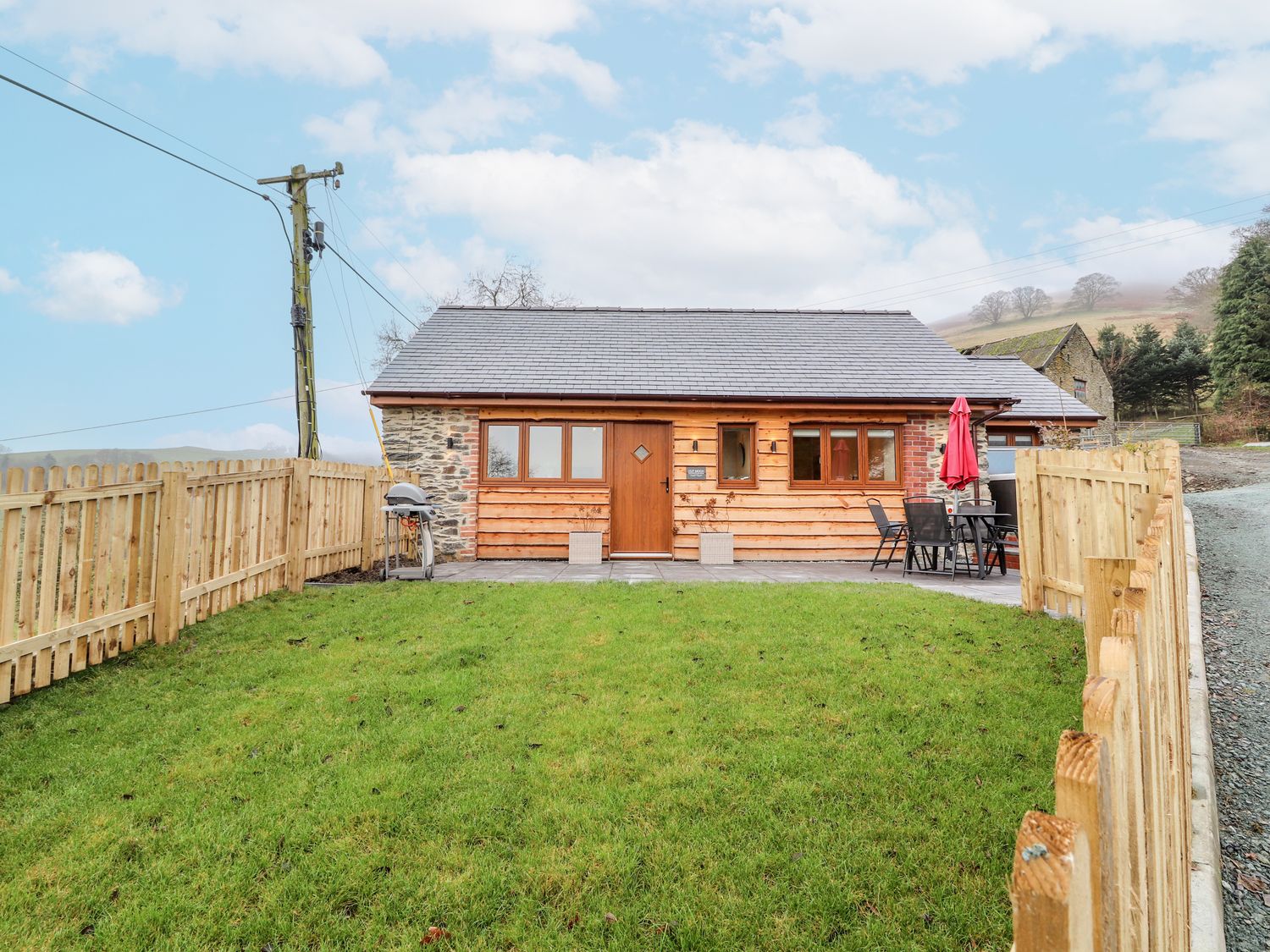 Cut Moch, Plas Moelfre Hall Barns, Llanrhaeadr-Ym-Mochnant