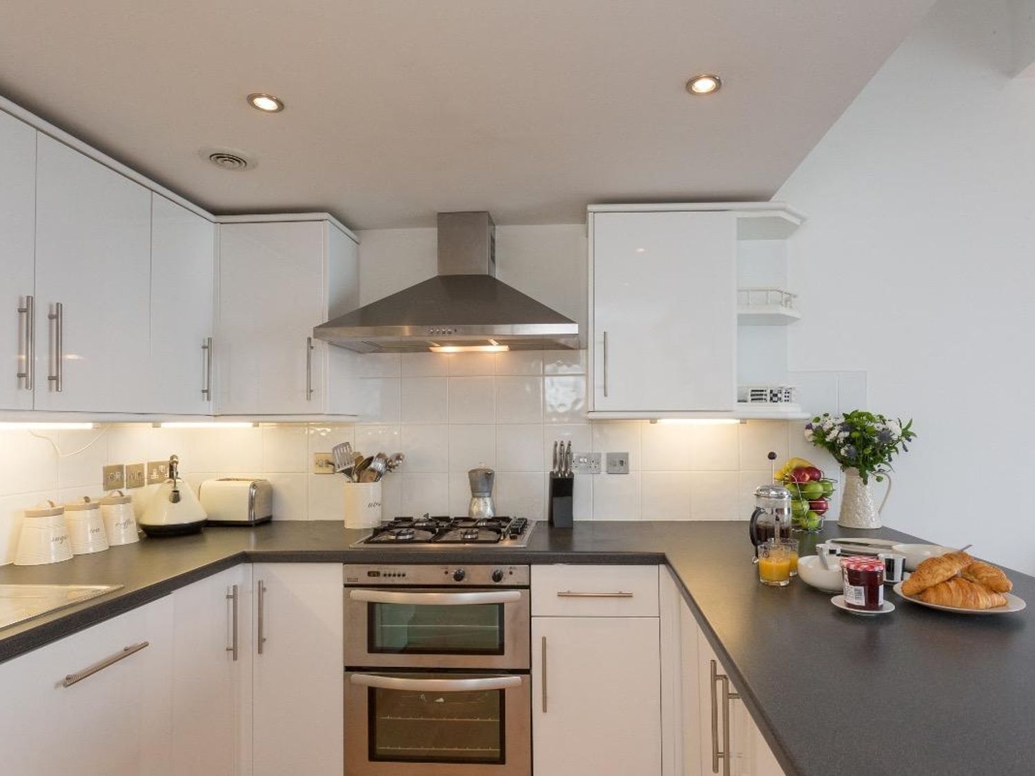 9 Oceanside Apartments, Ilfracombe