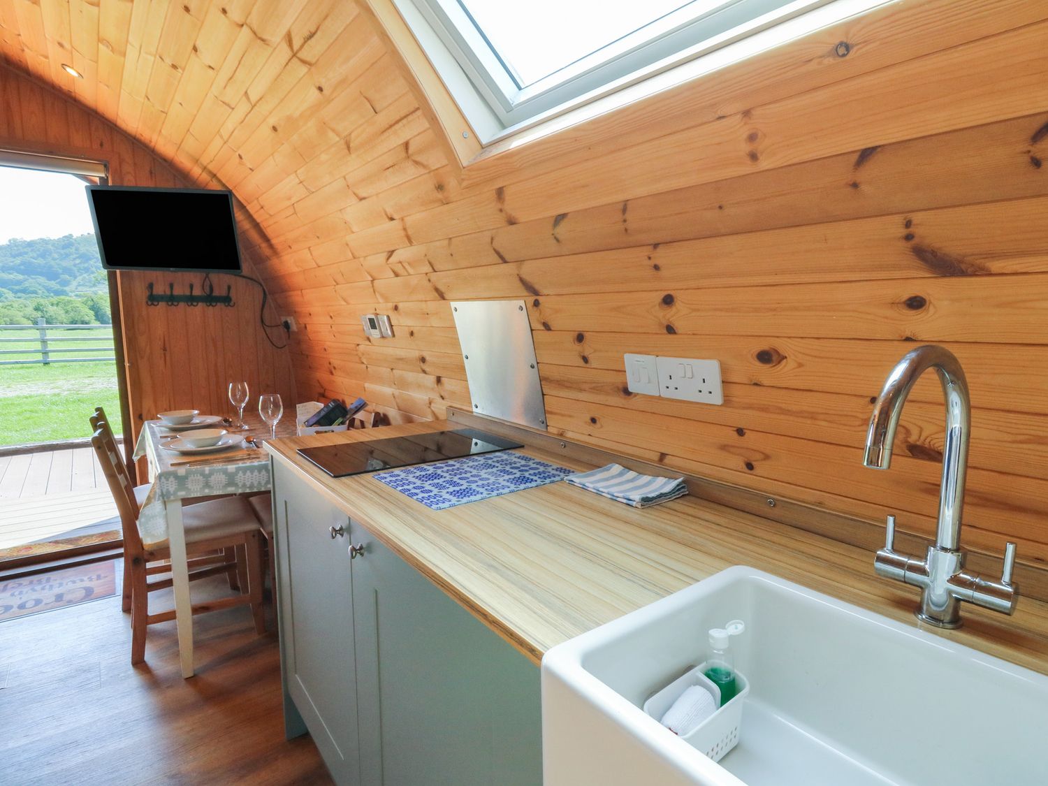 Bwthyn Bach Brefi, Llanddewi-Brefi