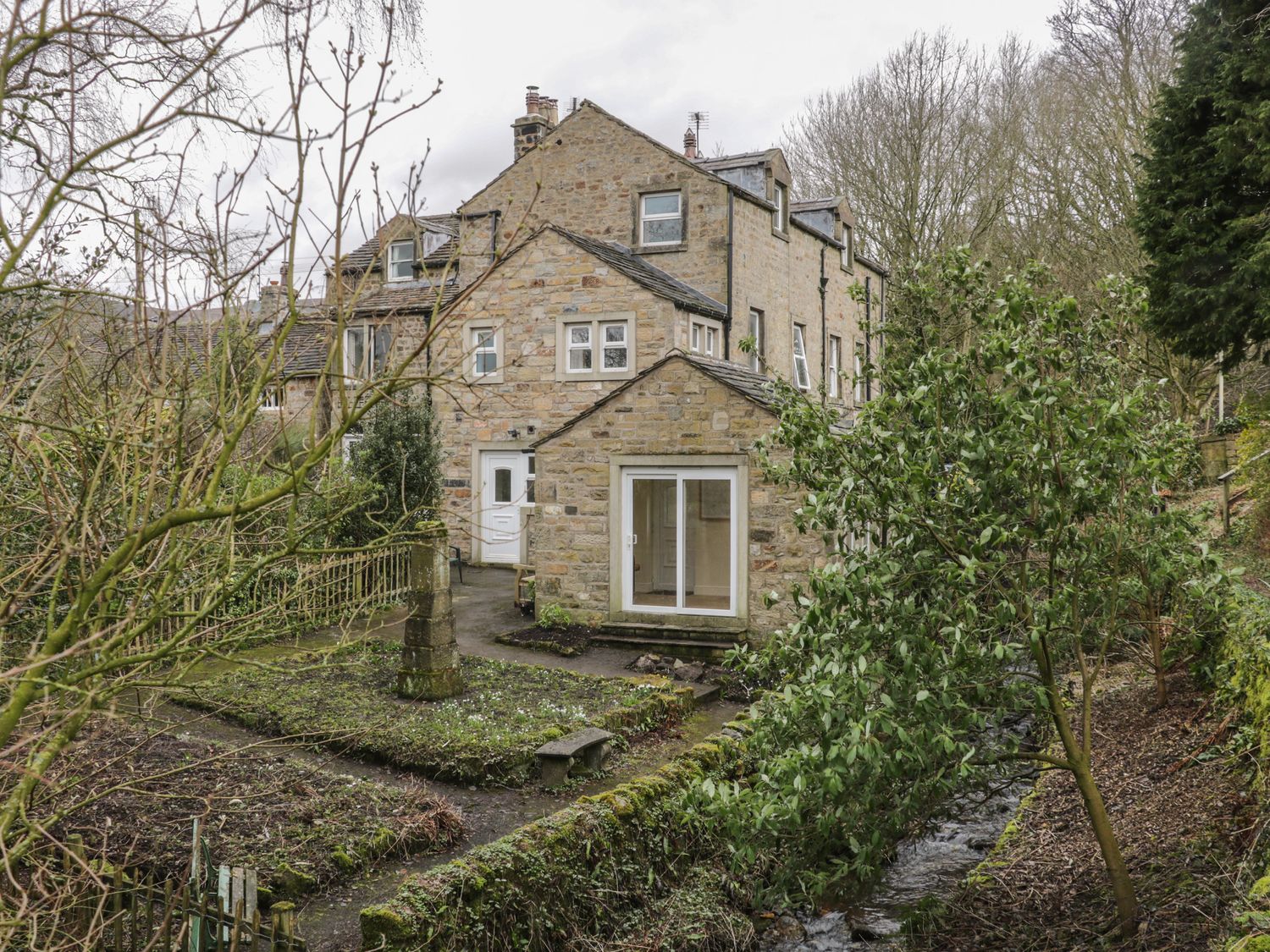 Bridgend Cottage Eastby ( Ref 1023969 ) Eastby holiday home near Embsay Skipton in Yorkshire Dales