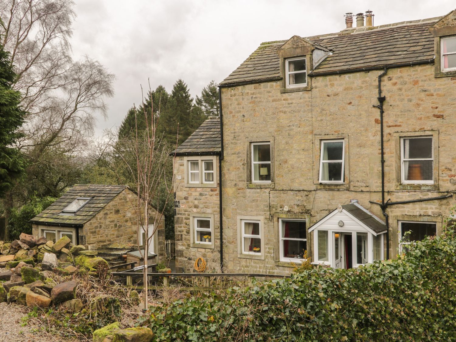 Setting Bridgend Cottage Eastby ( Ref 1023969 ) Holiday property rental near Embsay North Yorkshire