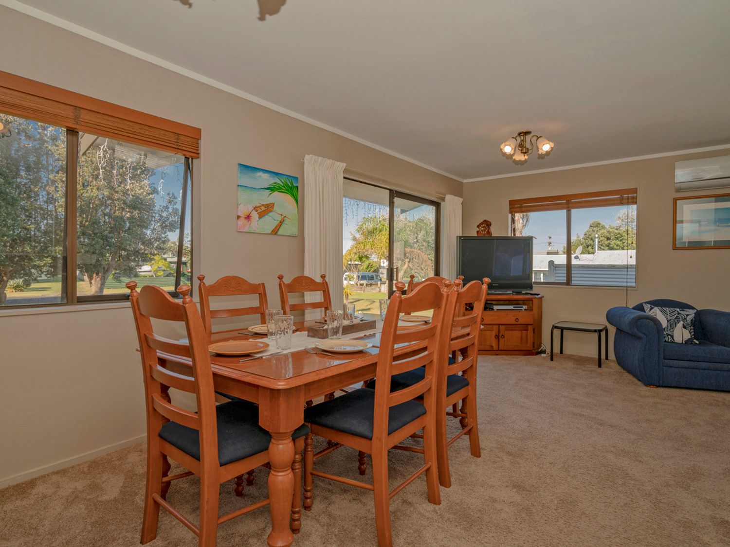 Wonderful Whangamata - Whangamata Holiday Home                     photo 2